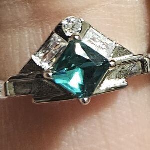 Art Deco Emerald Like Green Silver Tone Ring with Crystal Accents  Size 6.5